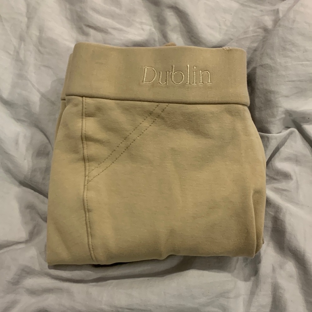 horse back riding pants fits a 13 year old good!